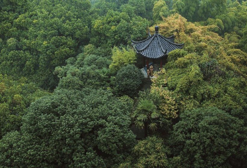 فندق Shangri La Hangzhou   The Back Garden Of West Lake