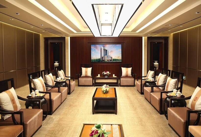 فندق Shantou International