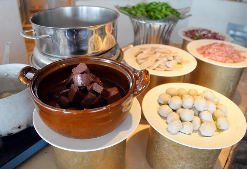 فندق Shantou International