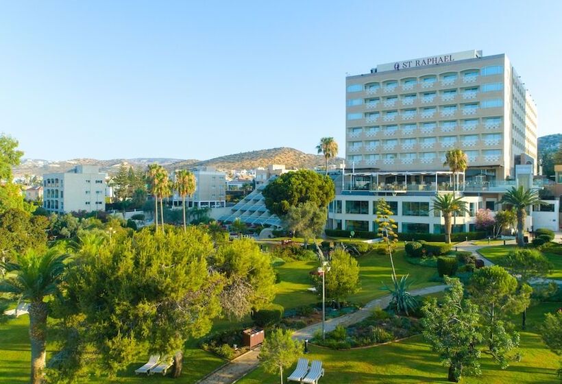 هتل St Raphael Resort