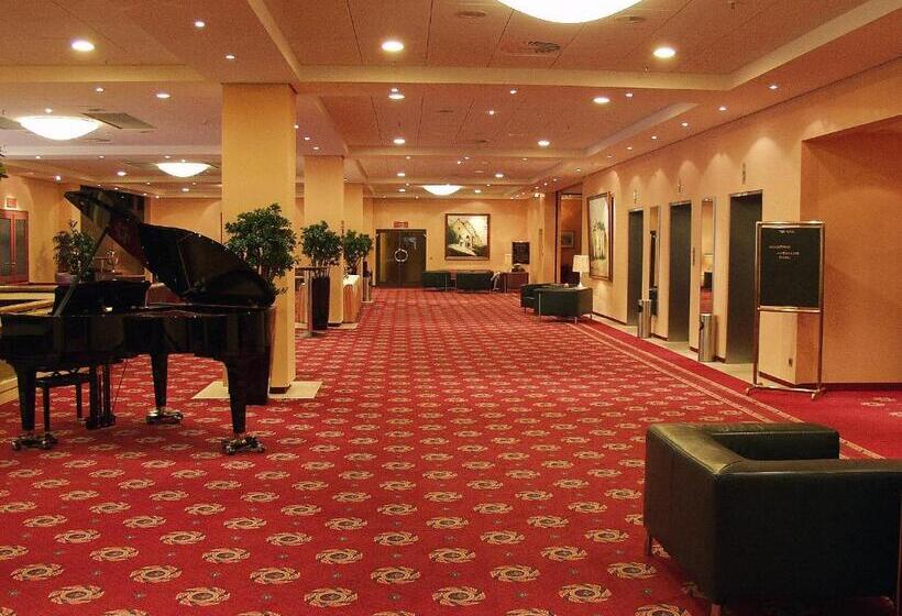 هتل Steglitz International