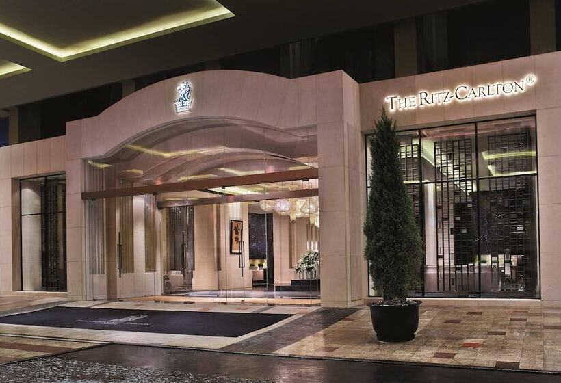 فندق The Portman Ritzcarlton, Shanghai