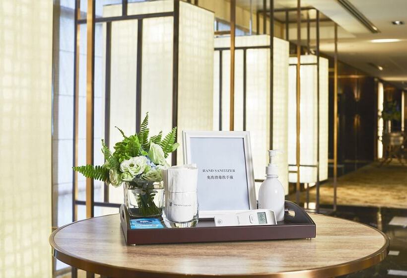 فندق The Portman Ritzcarlton, Shanghai