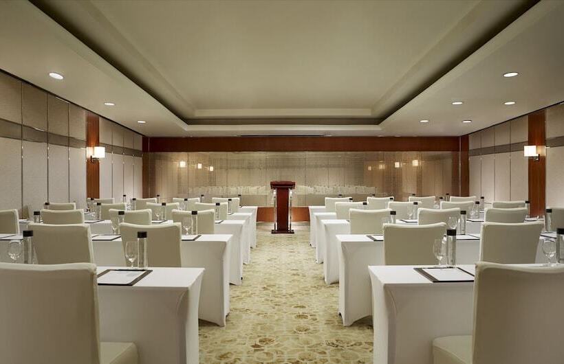 فندق The Portman Ritzcarlton, Shanghai