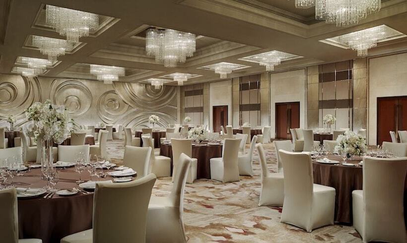 فندق The Portman Ritzcarlton, Shanghai