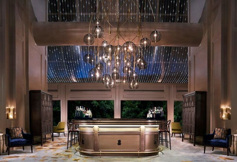 فندق The Portman Ritzcarlton, Shanghai