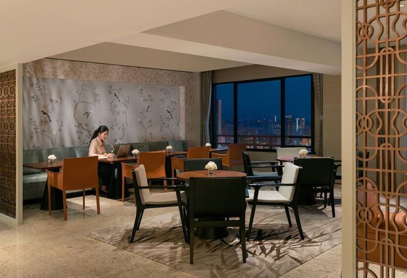 فندق The Portman Ritzcarlton, Shanghai