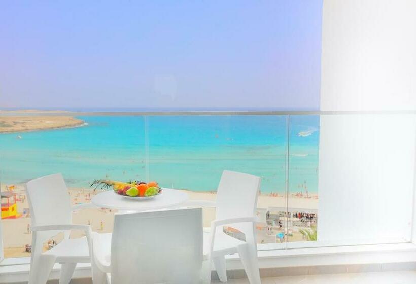 Vassos Nissi Plage Hotel & Spa