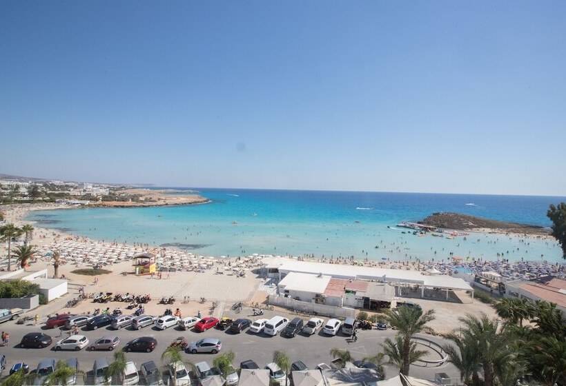 Vassos Nissi Plage Hotel & Spa