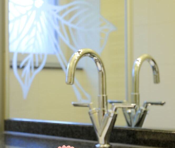 Bernstein Hotel Villa Kastania