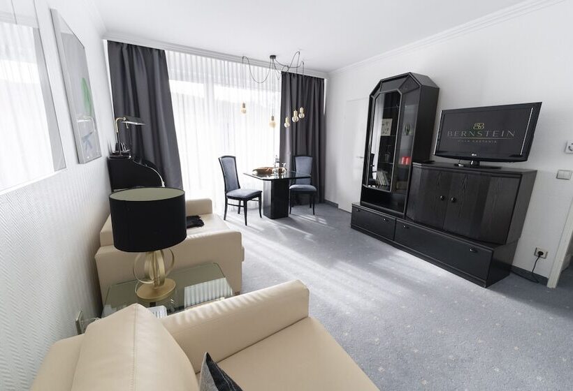 Bernstein Hotel Villa Kastania
