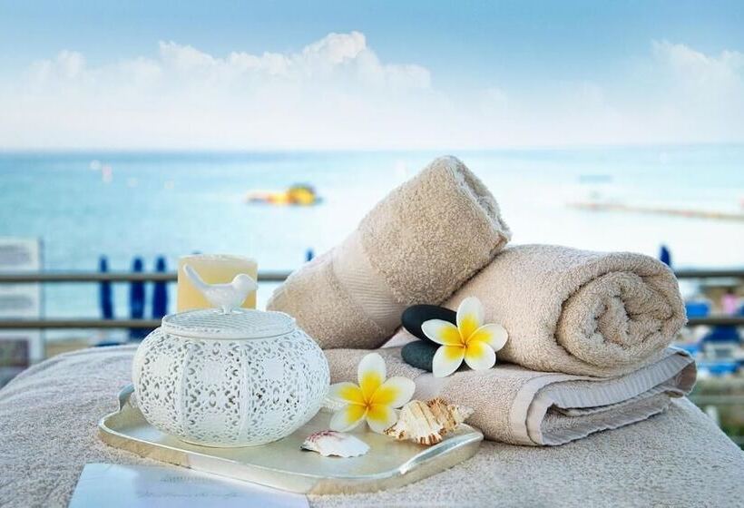 هتل Vrissiana Boutique Beach