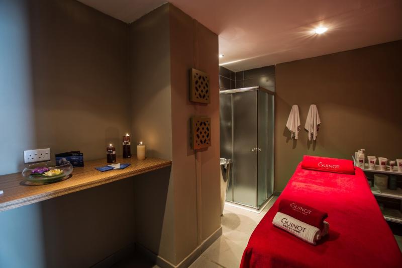 هتل Vrissiana Boutique Beach