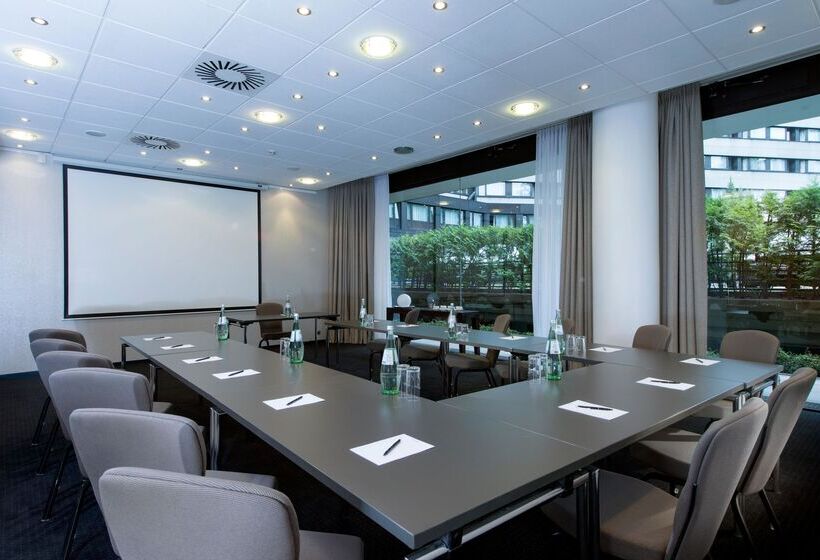 هتل Wyndham Berlin Excelsior