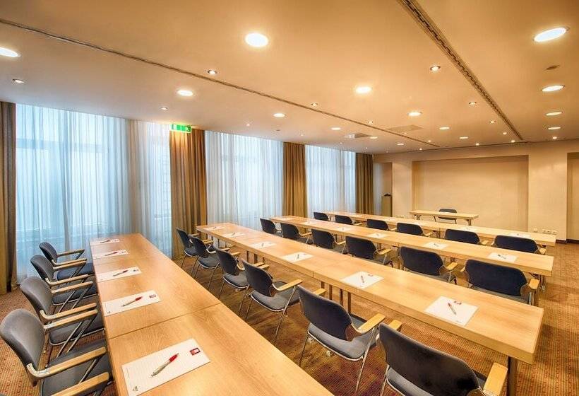 Leonardo Hotel Hamburg Airport