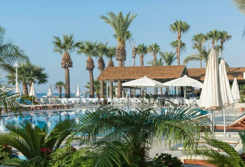 Palm Beach Hotel & Bungalows