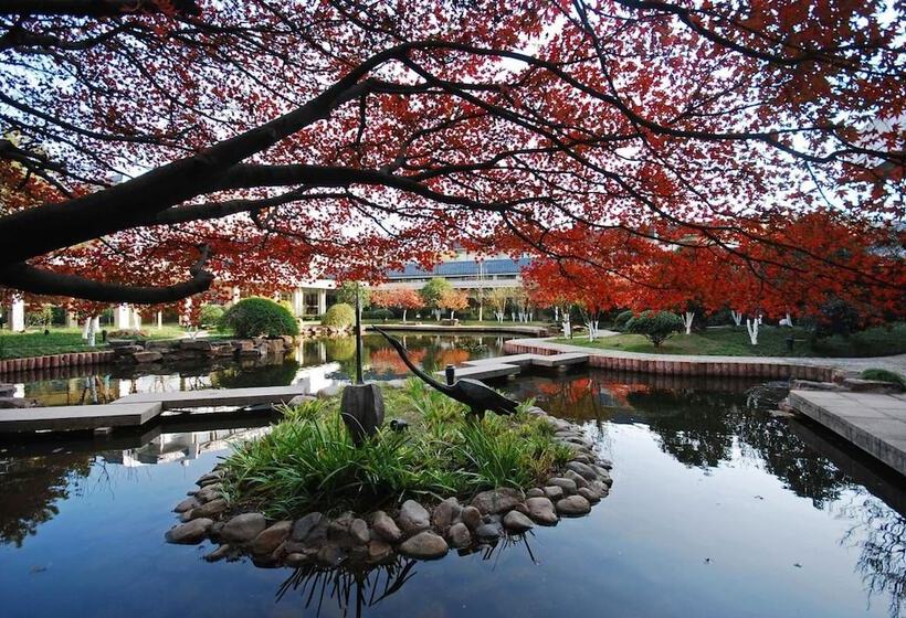 The Dragon Hotel Hangzhou