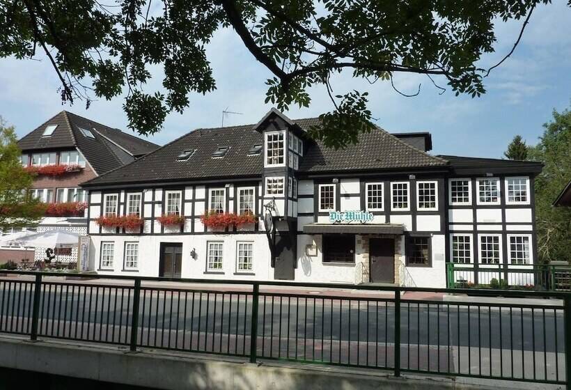 Akzent Hotel Zur Wasserburg   Hotel Garni Bed & Breakfast