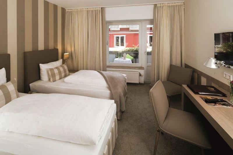 Отель Am Schlosspark Garni