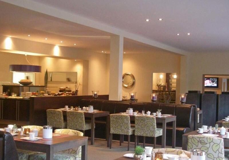 Отель Am Schlosspark Garni