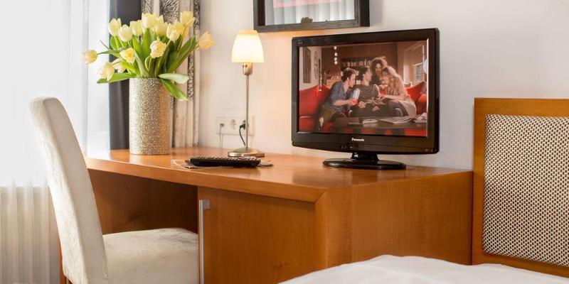 Отель Am Schlosspark Garni