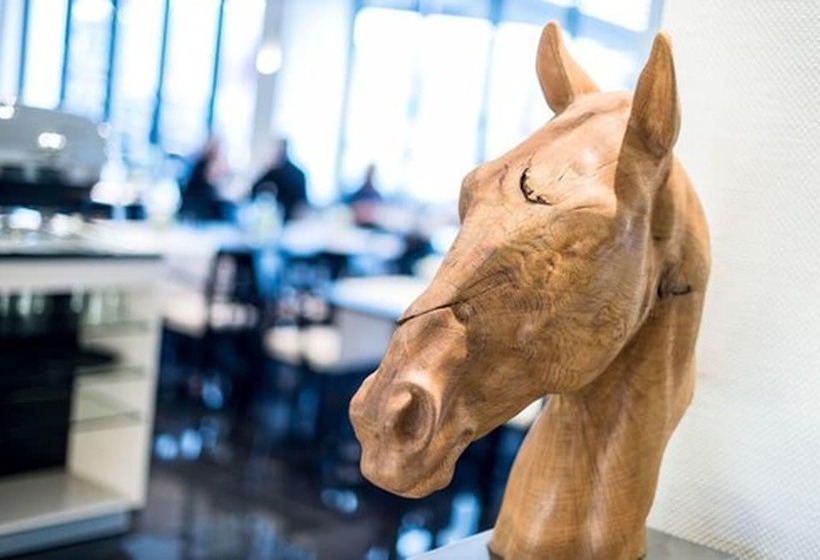 Отель Aquis Grana City