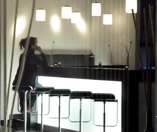 Отель Aquis Grana City