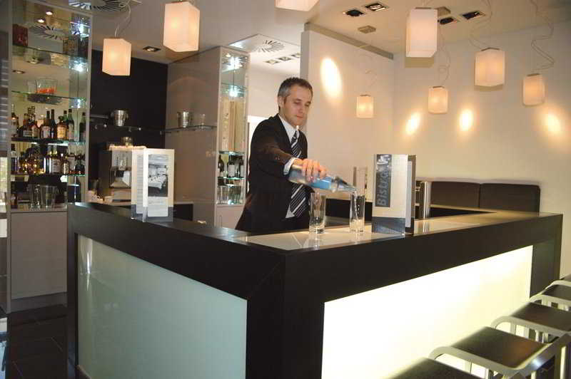 Отель Aquis Grana City