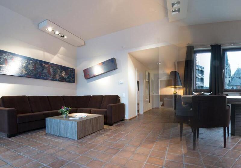 Отель Aquis Grana City