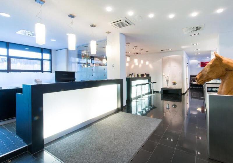 Отель Aquis Grana City