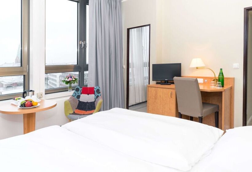 فندق Astor Kiel By Campanile