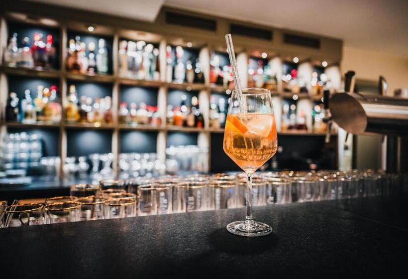 Birke, Ringhotel Kiel