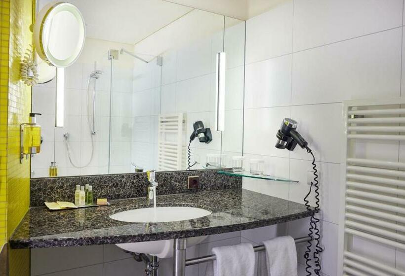 בית מלון כפרי Doubletree By Hilton Hannover Schweizerhof