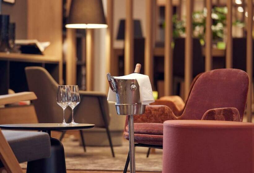 בית מלון כפרי Doubletree By Hilton Hannover Schweizerhof