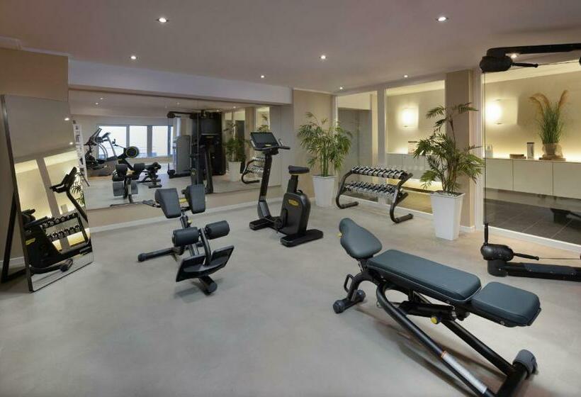 בית מלון כפרי Doubletree By Hilton Hannover Schweizerhof