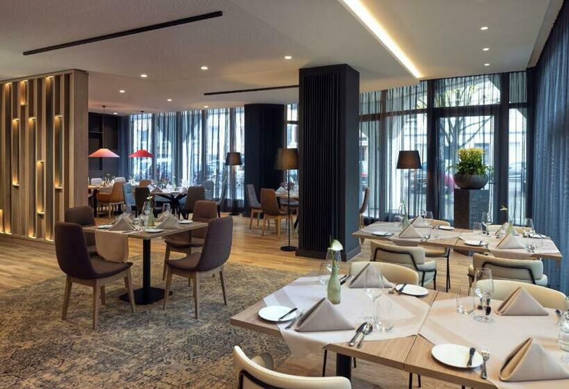 בית מלון כפרי Doubletree By Hilton Hannover Schweizerhof