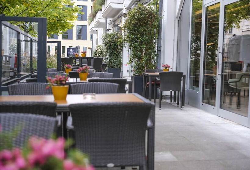 בית מלון כפרי Doubletree By Hilton Hannover Schweizerhof