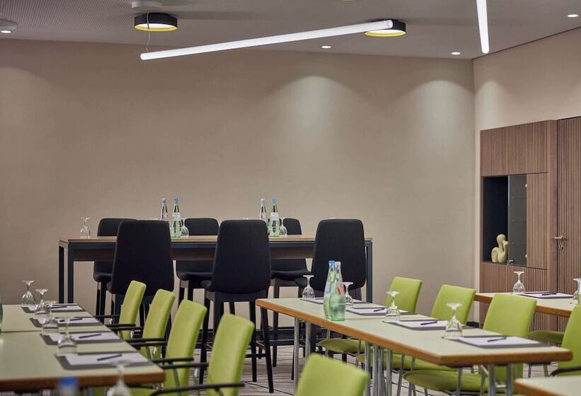 בית מלון כפרי Doubletree By Hilton Hannover Schweizerhof