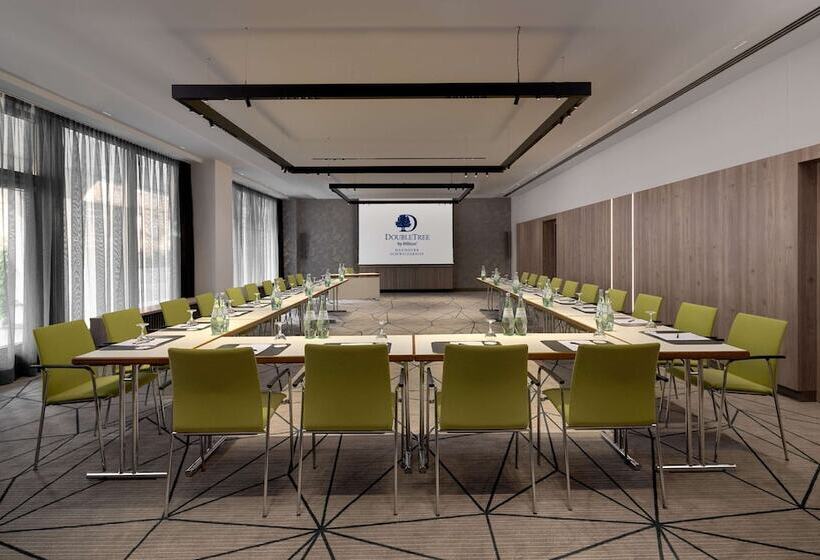 בית מלון כפרי Doubletree By Hilton Hannover Schweizerhof