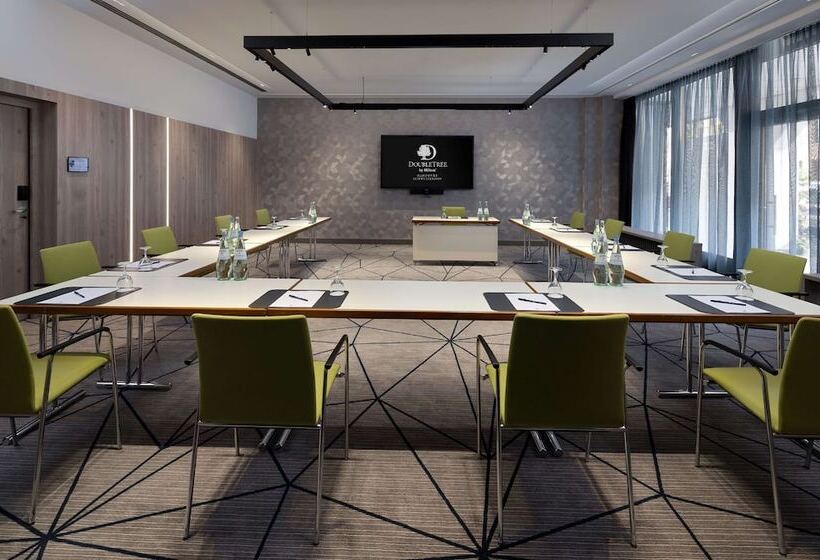 هتل Doubletree By Hilton Hannover Schweizerhof