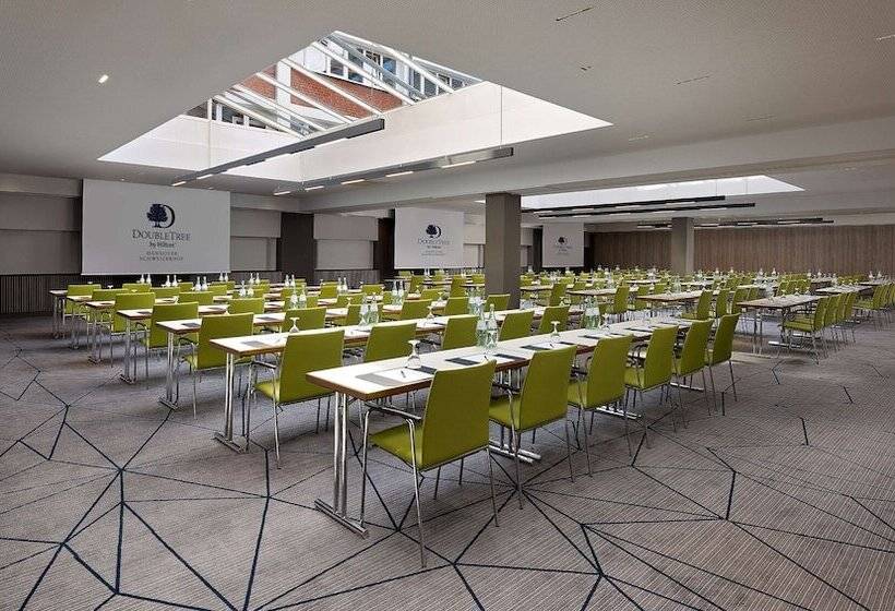 בית מלון כפרי Doubletree By Hilton Hannover Schweizerhof