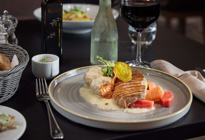 هتل Doubletree By Hilton Hannover Schweizerhof