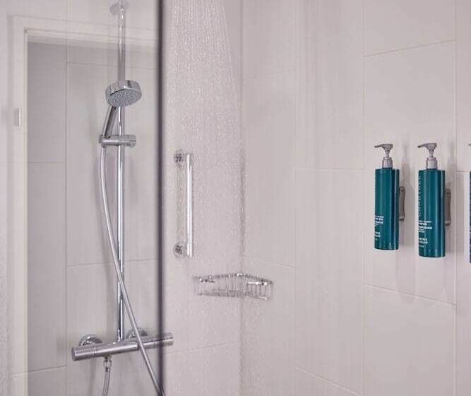 هتل Doubletree By Hilton Hannover Schweizerhof