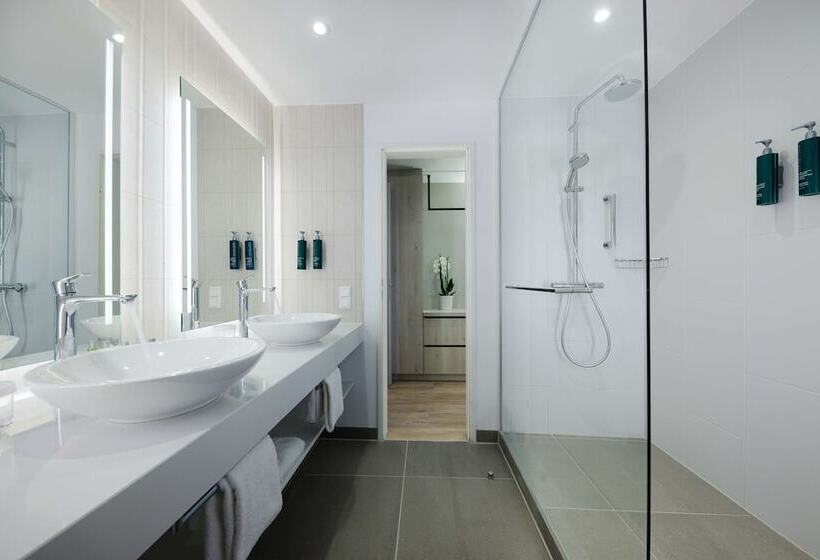 هتل Doubletree By Hilton Hannover Schweizerhof