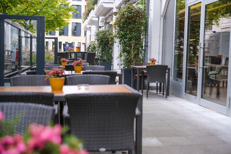 בית מלון כפרי Doubletree By Hilton Hannover Schweizerhof