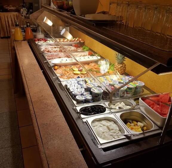 ホテル Drei Kronen