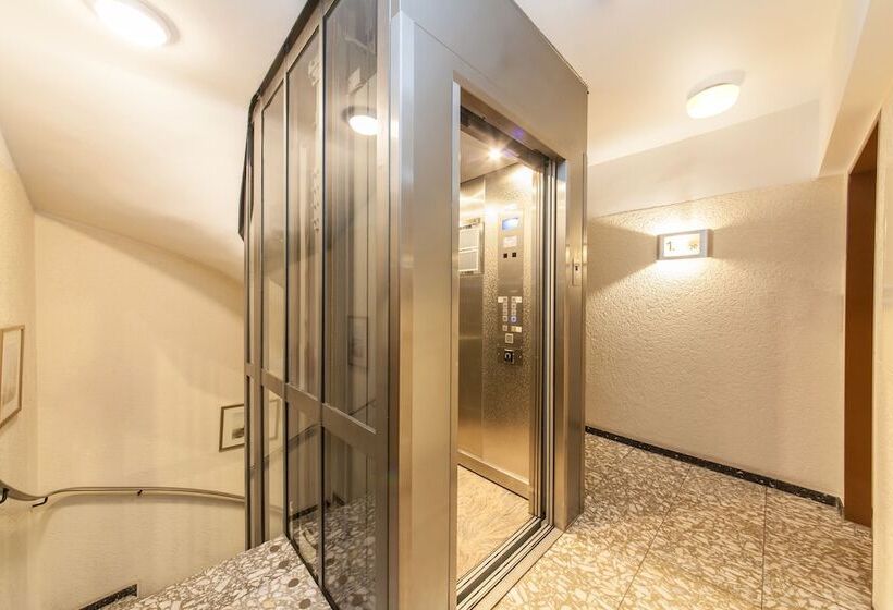 فندق Flora Düsseldorf