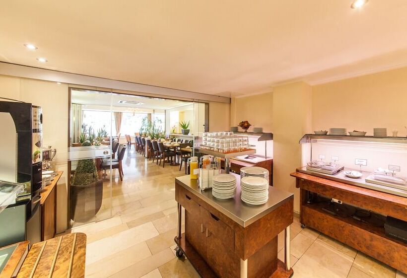 فندق Flora Düsseldorf