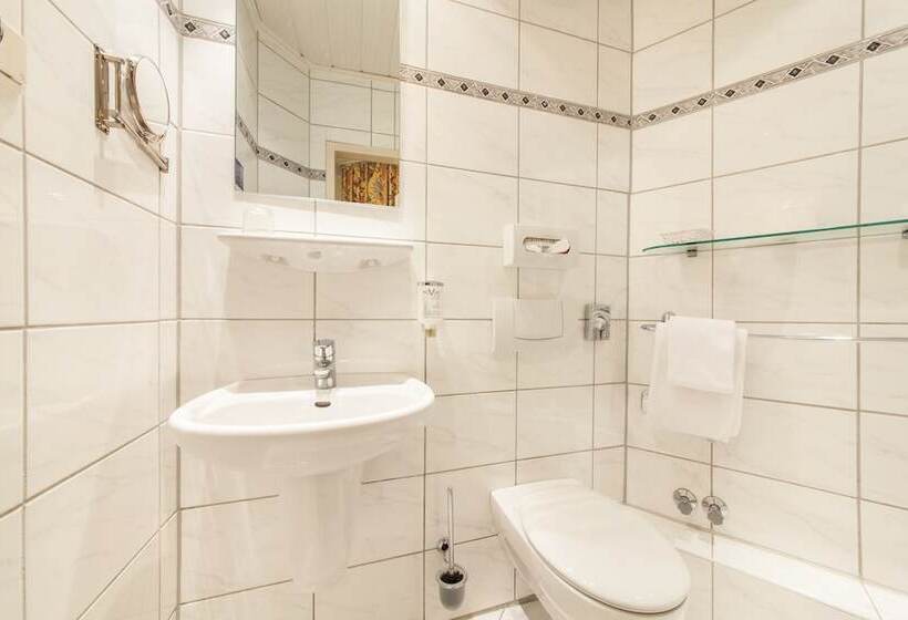 فندق Flora Düsseldorf