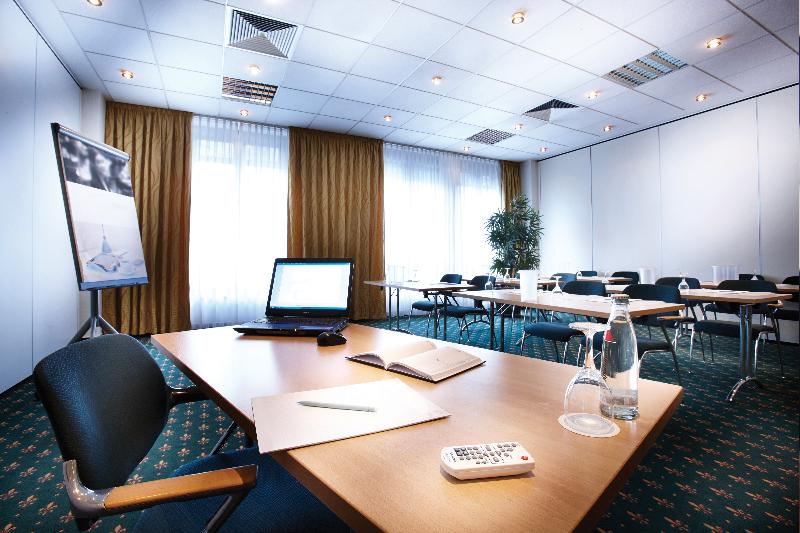 Отель Golden Tulip Bielefeld